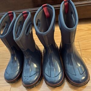 Bogs Waterproof Boots - Big Kids Size 4